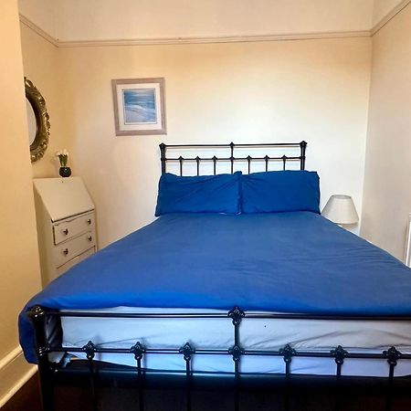 4 Bed Homely Retreat - Wolverhampton Zewnętrze zdjęcie
